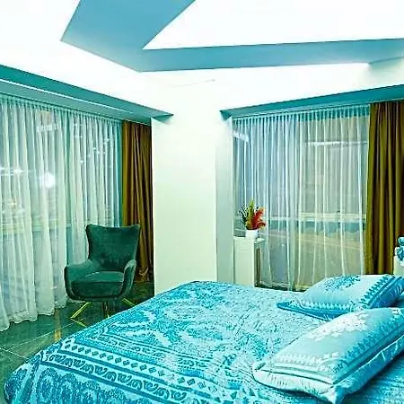 Continent Luxury 3*