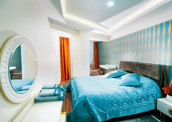 Hotell Continent Luxury 3*