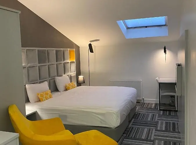 Continent Luxury Hotell