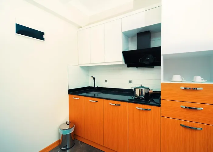 Hotell Continent Luxury